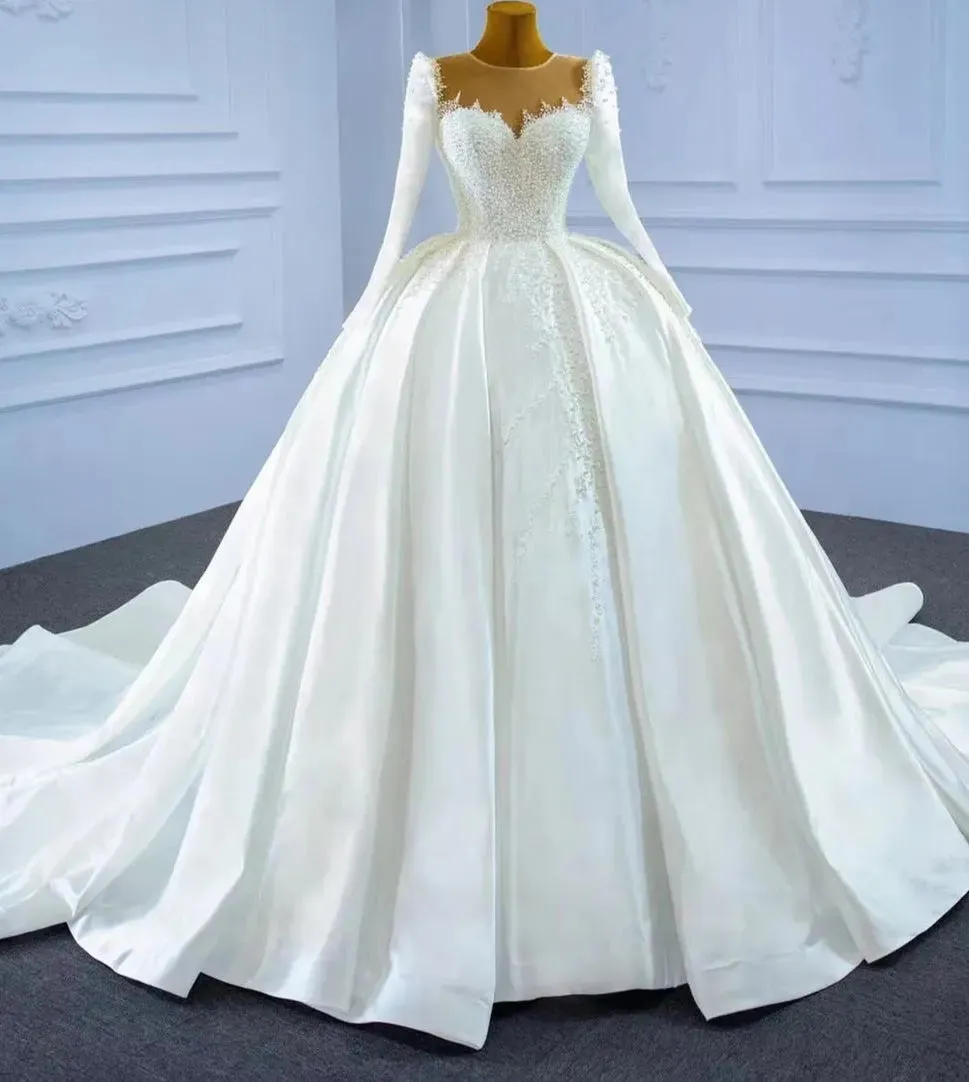 Ball Gown Matte Satin Wedding Dresses Sweetheart Long Sleeve Vestido De Novia Lace Beaded Elegant Robe De Mariee