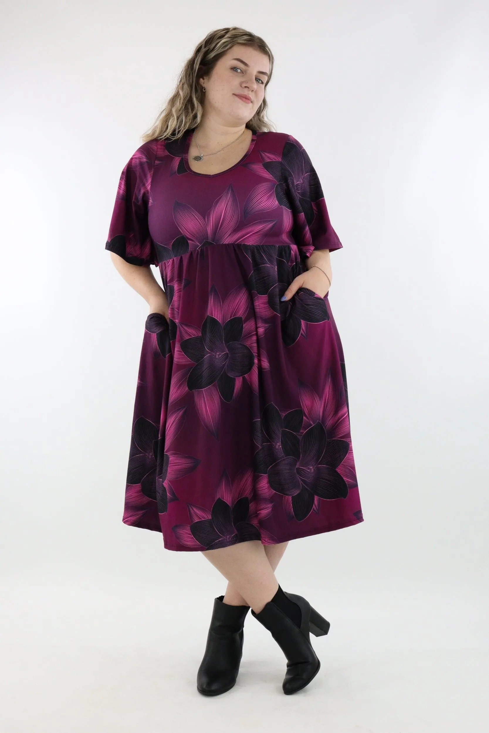 Burgundy Flower - Midi Length Dress - Mid Sleeve - Pockets