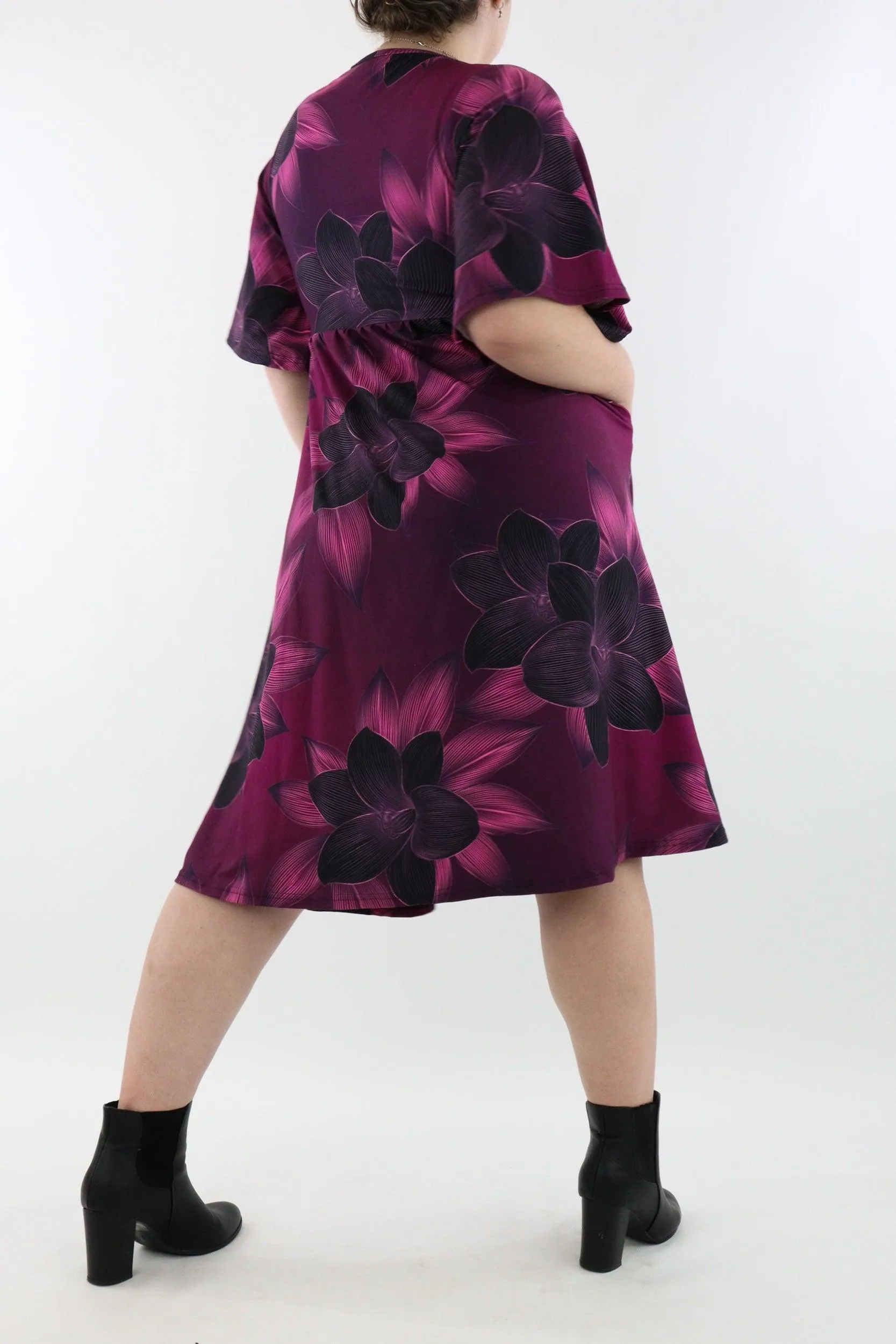 Burgundy Flower - Midi Length Dress - Mid Sleeve - Pockets