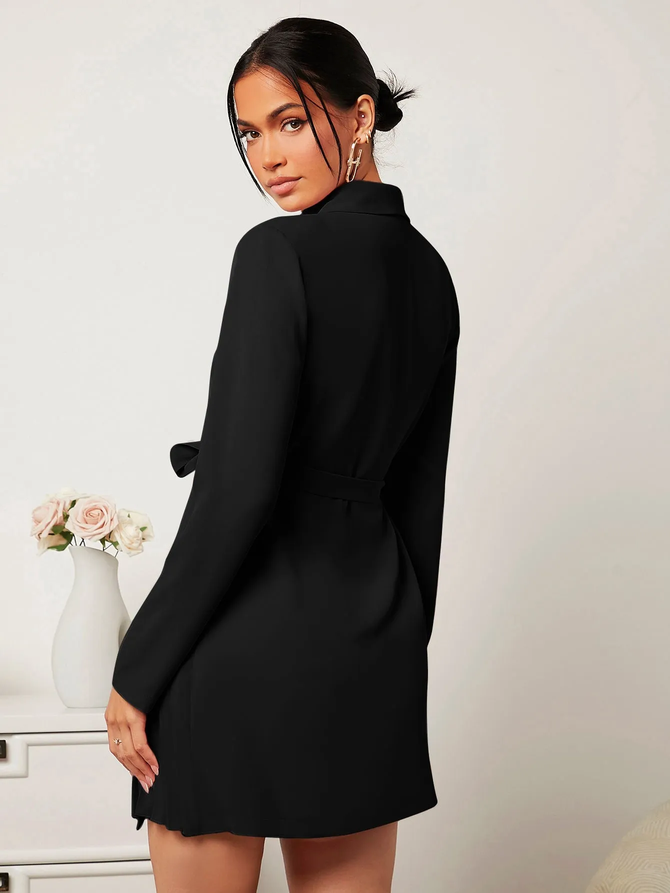 Cherry Vibes: Blazer de Cuello Esmoquin en