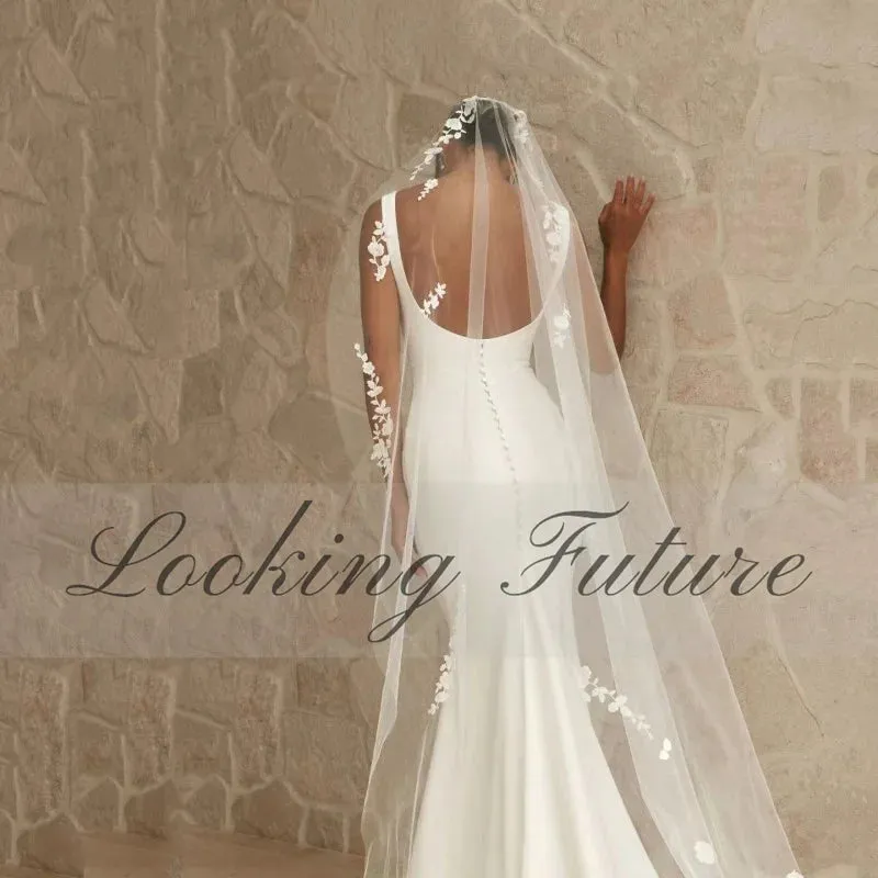 Elegant Satin Mermaid White Wedding Dress For Woman Square Collar