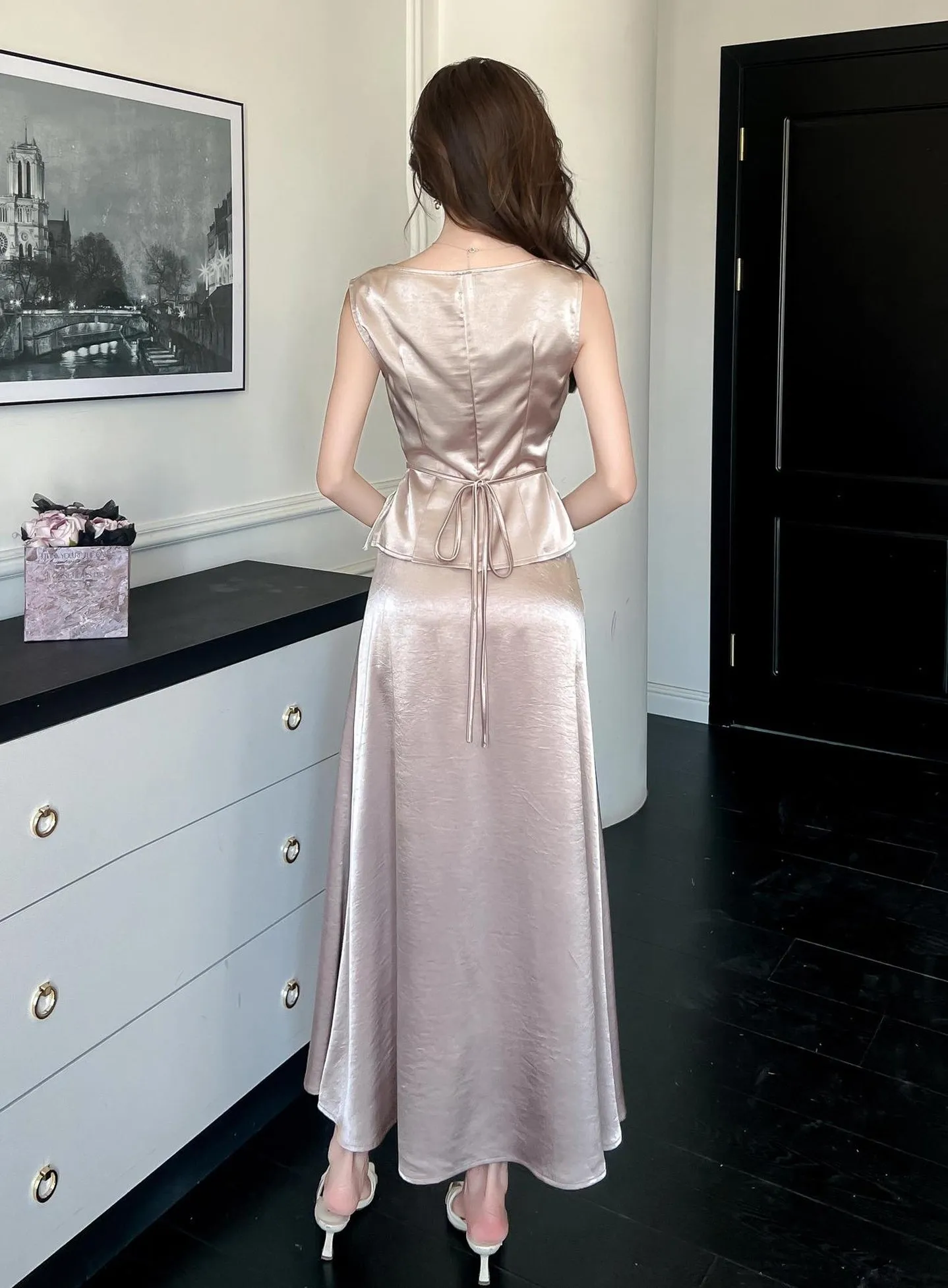 Elegant Women's Silk Dress with Sleeveless Design and Cowl Neck