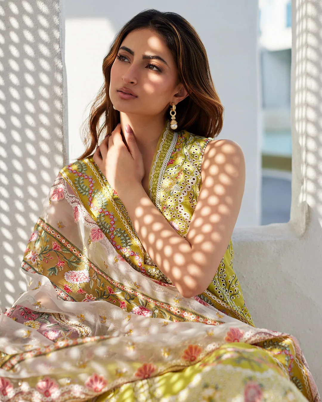 Faiza Saqlain | LILIANA | Estera