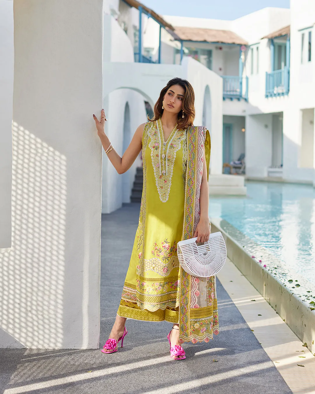 Faiza Saqlain | LILIANA | Estera
