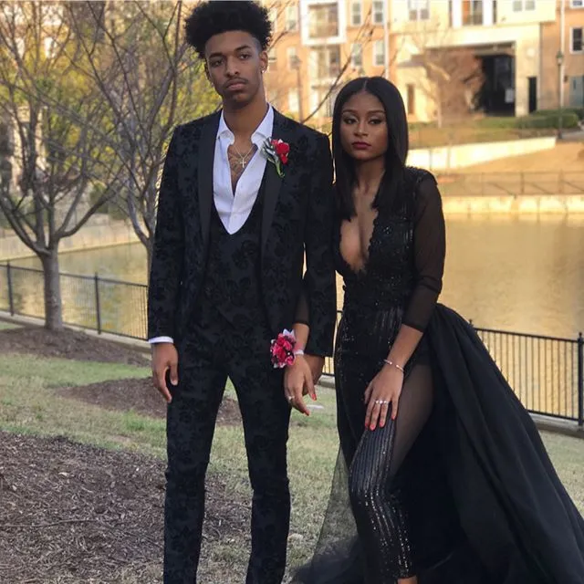 Glamorous Black Jacquard Three-Piece Slim Fit Men's Prom Suits