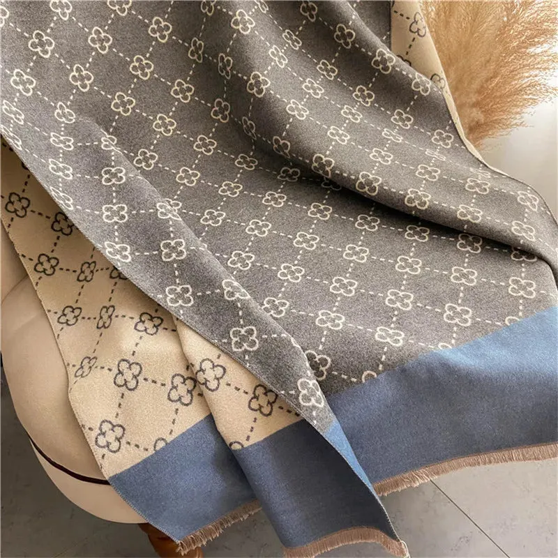 Luxe Cashmere Poncho Scarf for Women - Stylish Winter Wrap in Soft Cashmere
