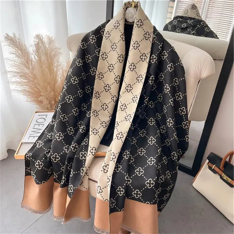 Luxe Cashmere Poncho Scarf for Women - Stylish Winter Wrap in Soft Cashmere