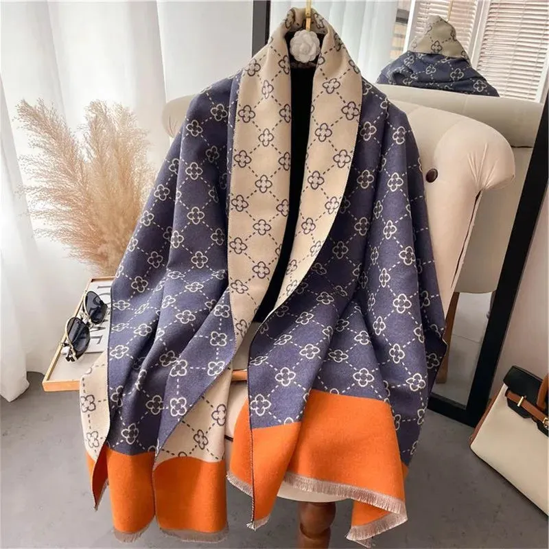Luxe Cashmere Poncho Scarf for Women - Stylish Winter Wrap in Soft Cashmere