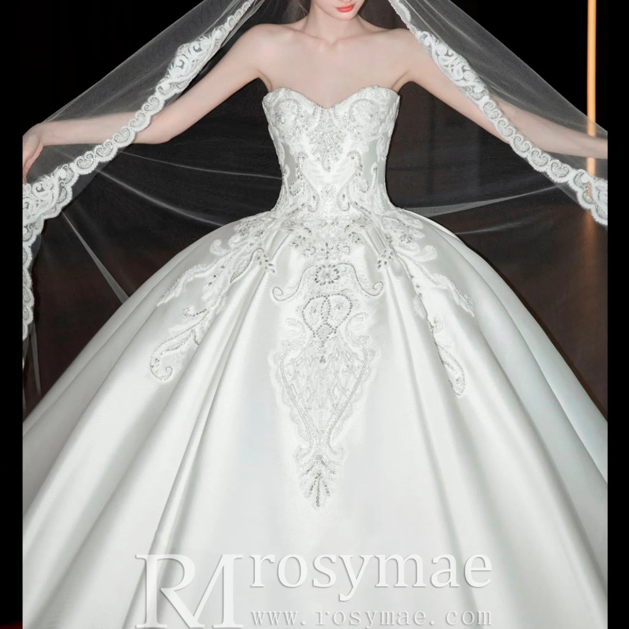 Luxury Satin Ball Gown Sweetheart Wedding Dress with Detachable Sleeve