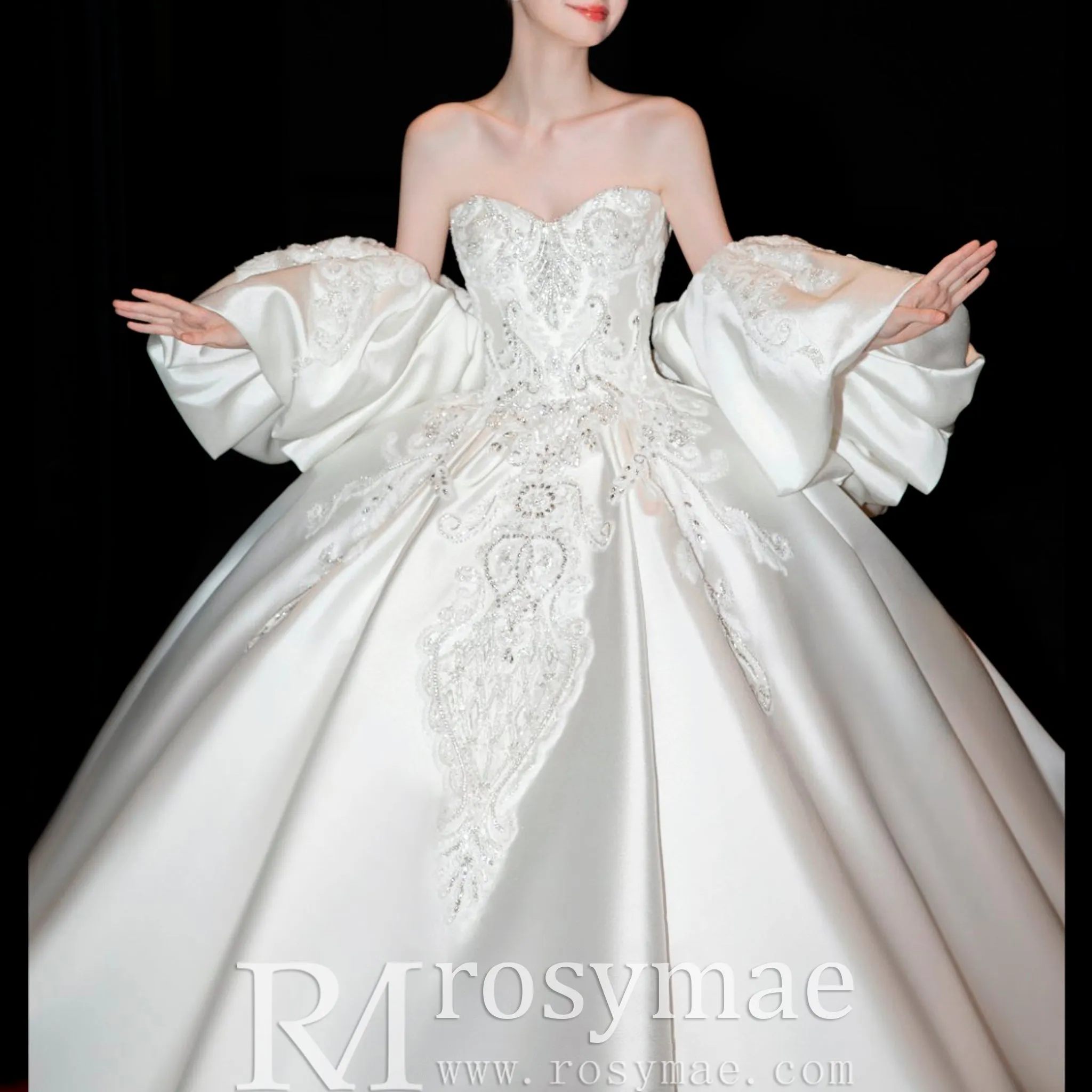 Luxury Satin Ball Gown Sweetheart Wedding Dress with Detachable Sleeve