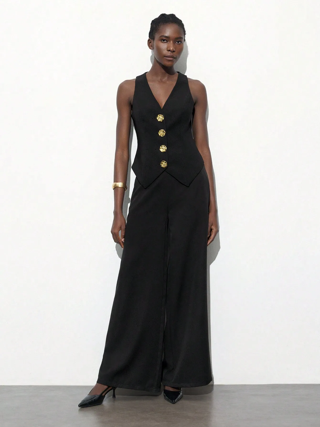 Maija Chaleco Mujer: Elegancia Moderna en Cherry Vibes 🇨🇷