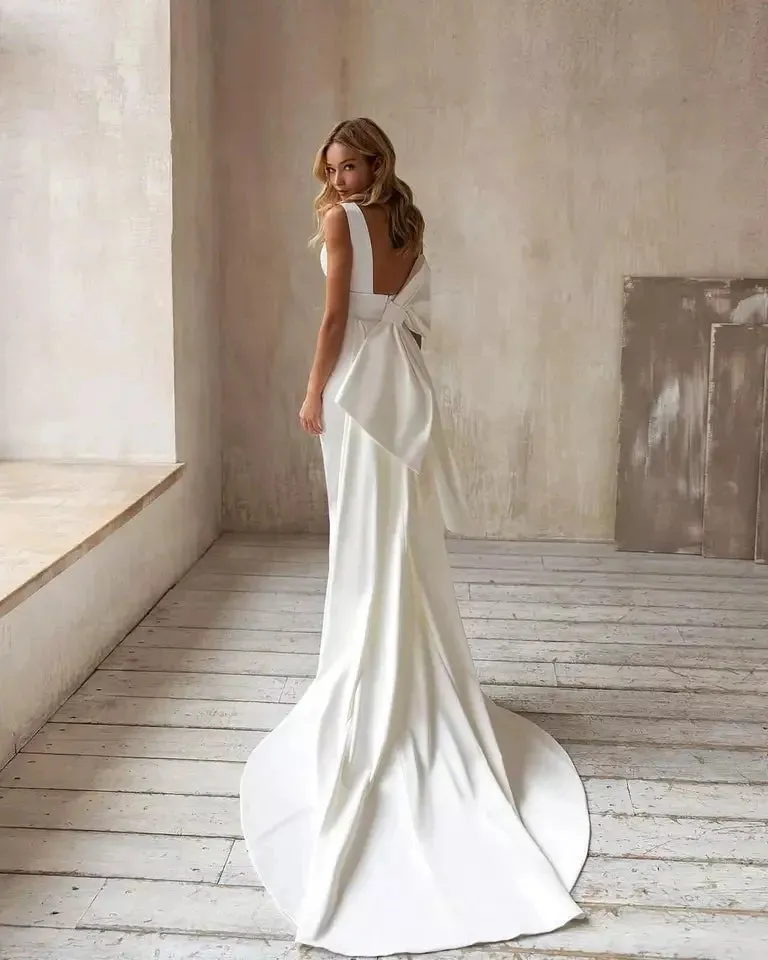 Mermaid Wedding Dress Detachable Train Bow V-Neck Elegant