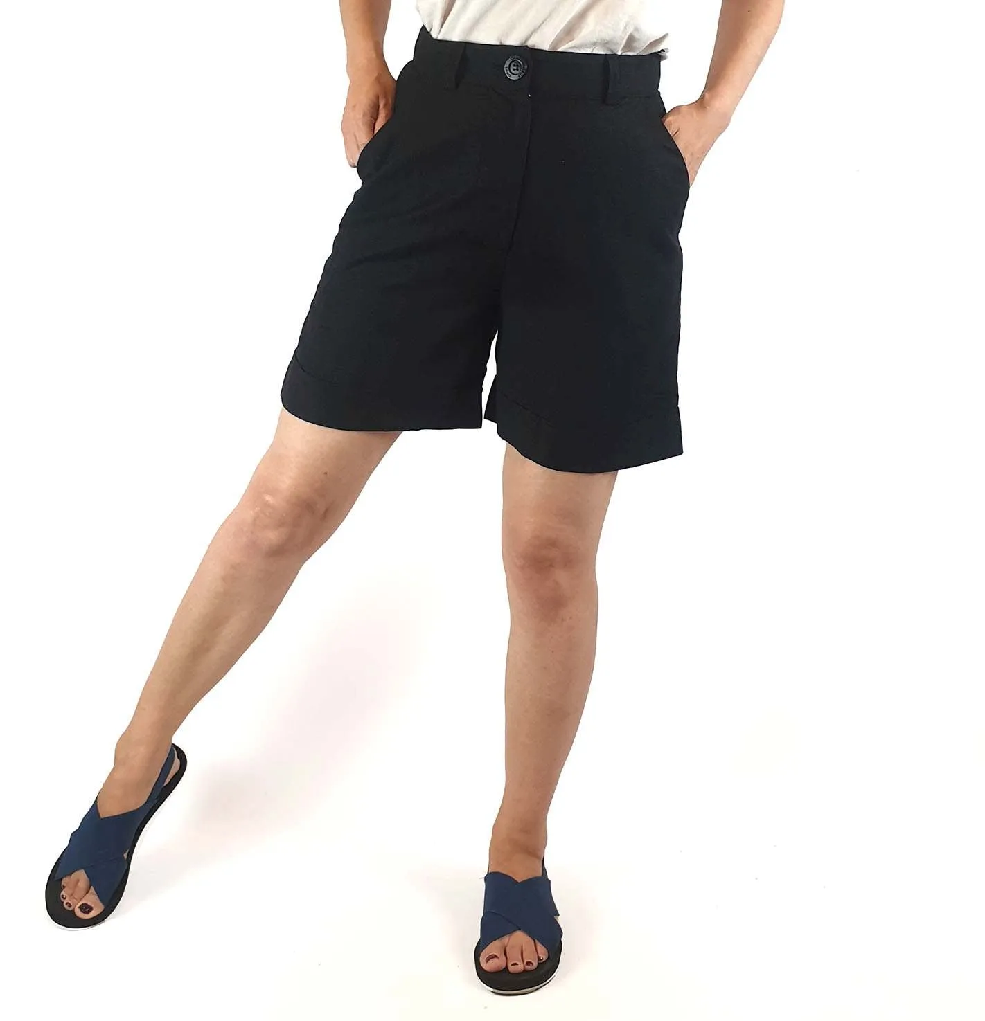 Obus black linen shorts with pockets size 1 (best fits size 8)