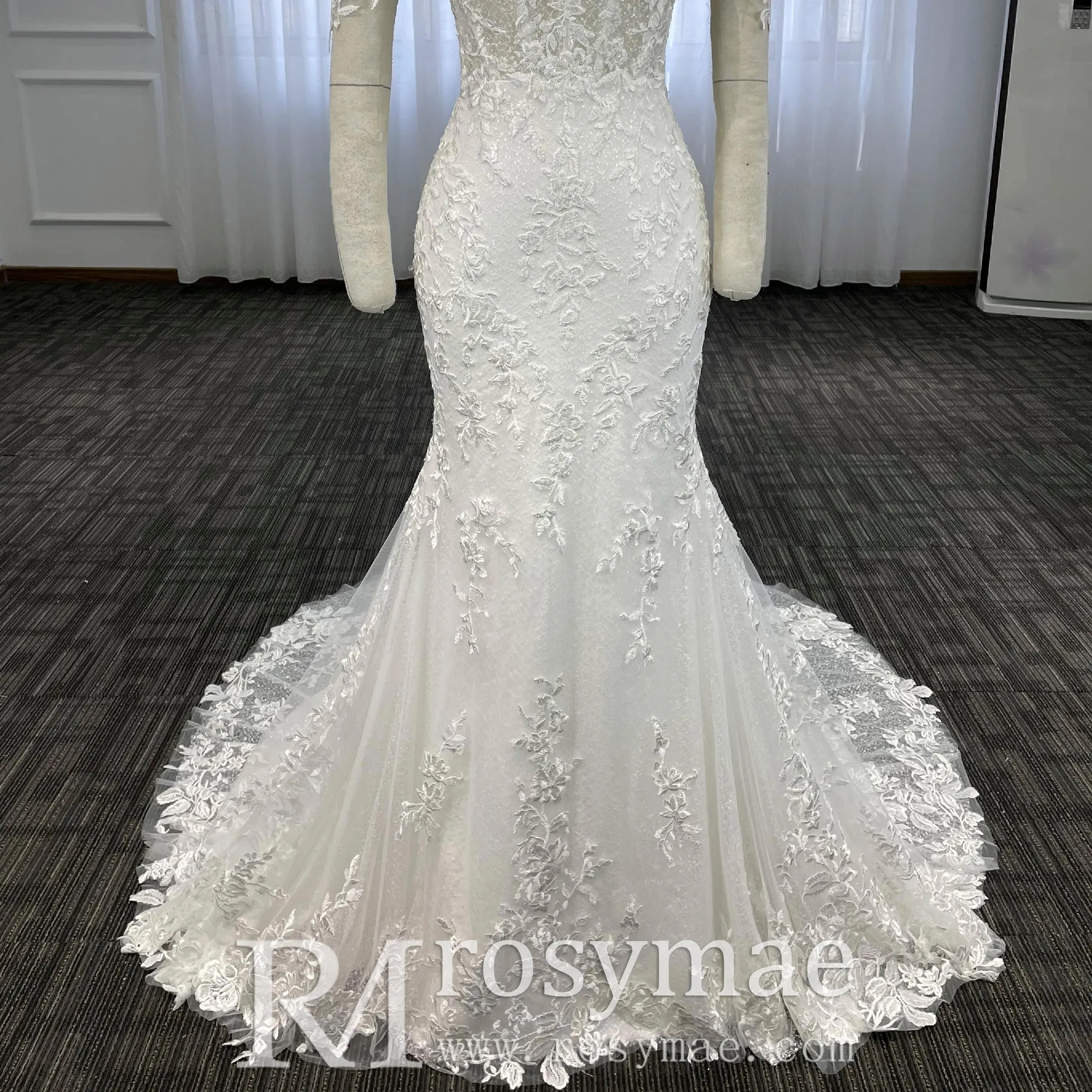 Off the Shoulder Lace Trumpet Wedding Dresses with Sweetheart Neck