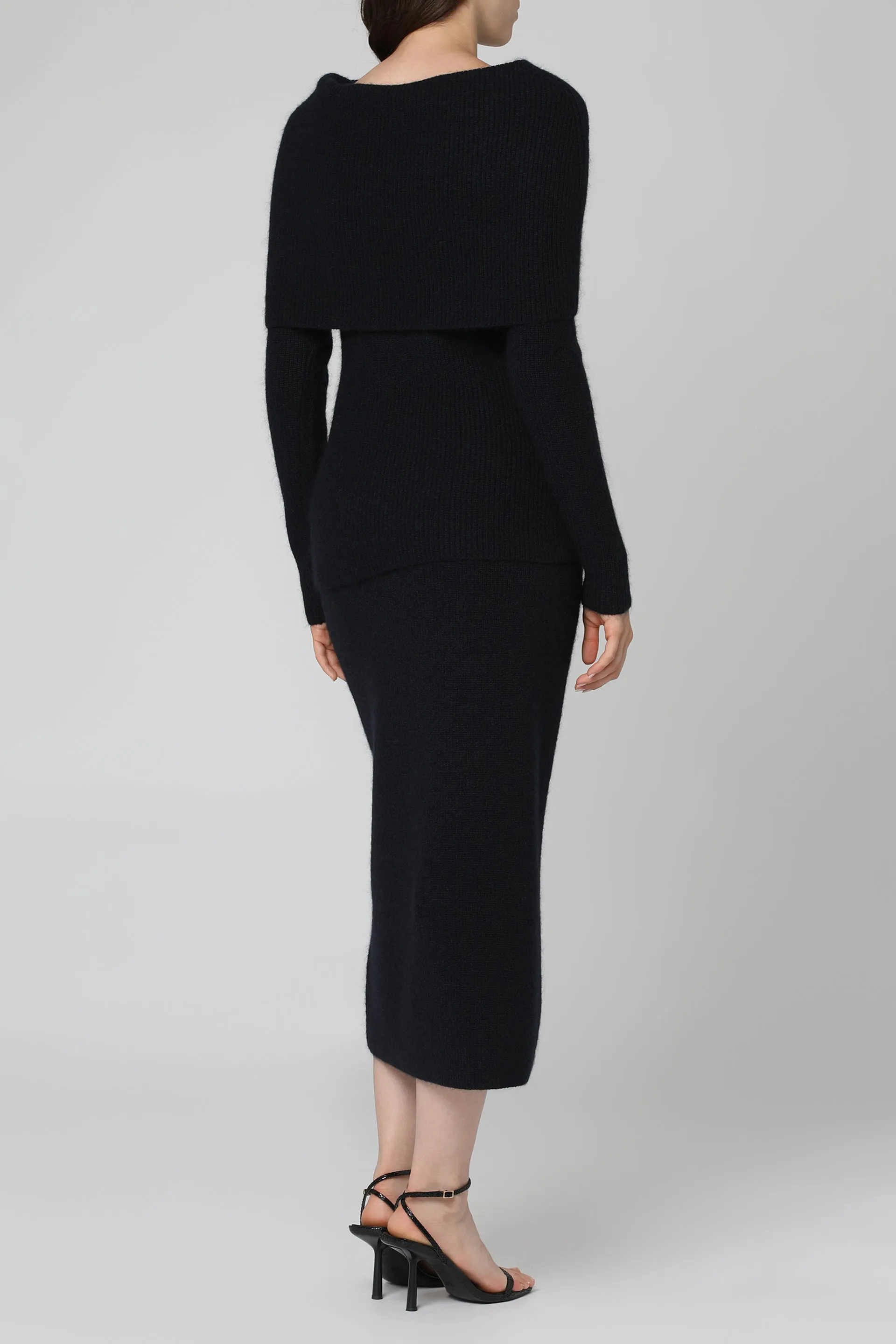Pencil knit skirt