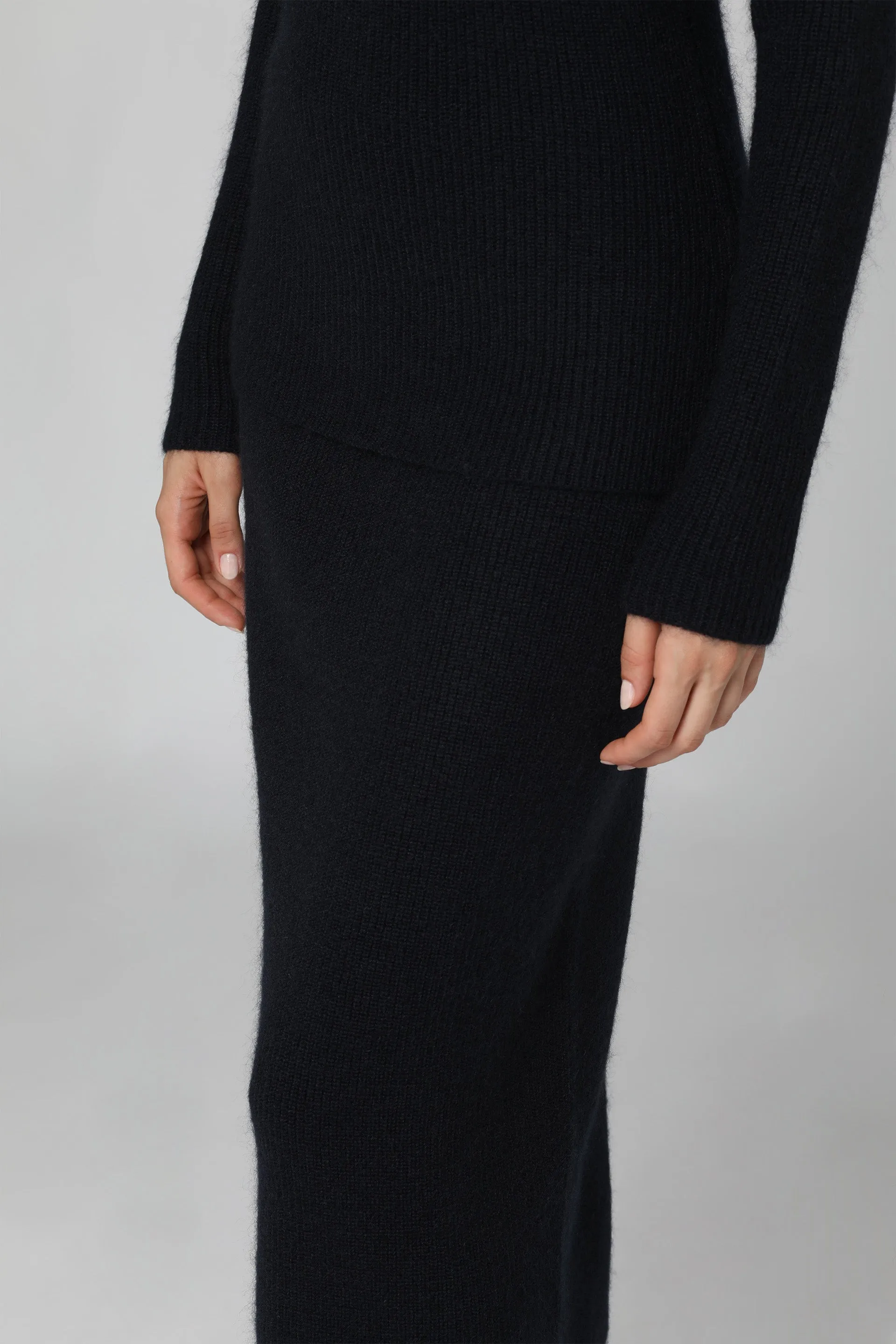 Pencil knit skirt