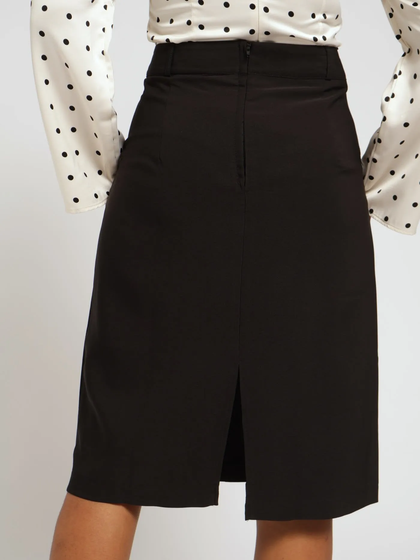 Pencil Skirt With Pocket Detail - Black