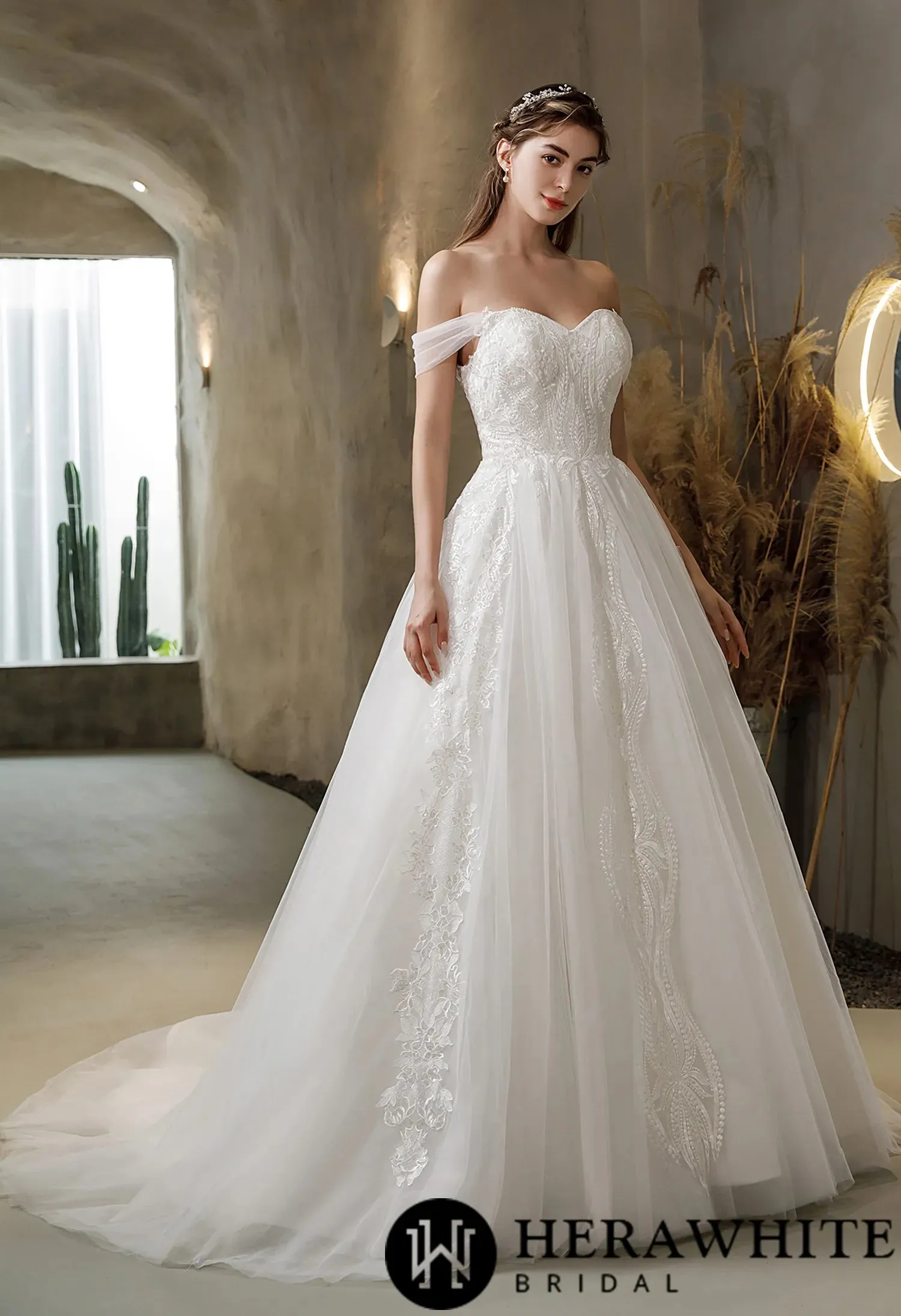 Princess Sweetheart Lace Tulle Ballgown Wedding Dress