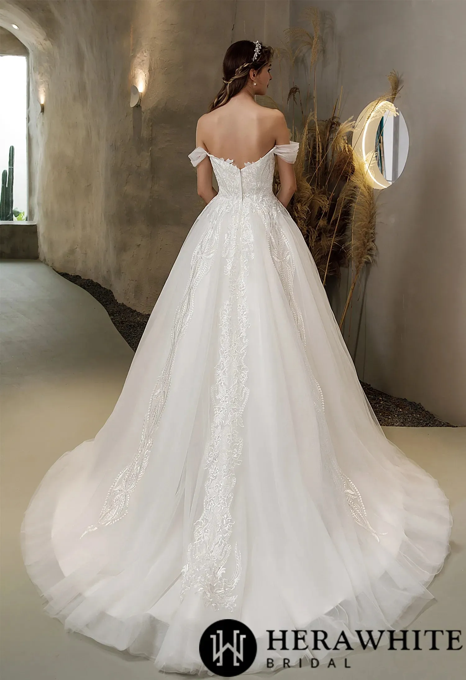 Princess Sweetheart Lace Tulle Ballgown Wedding Dress