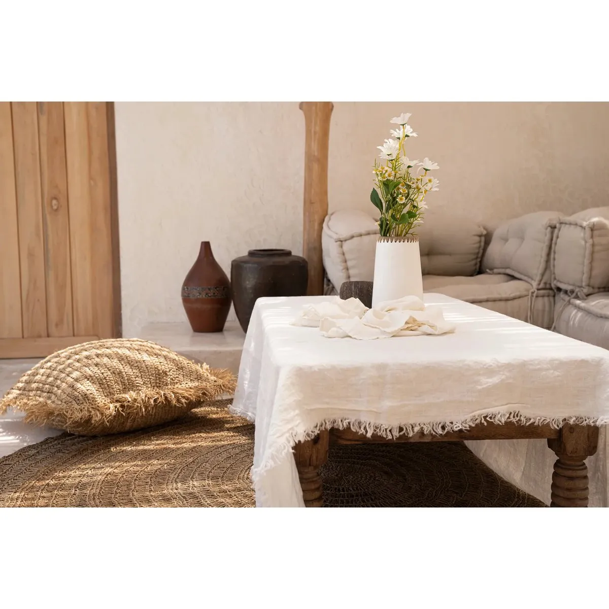 Rootz Linen Tablecloth - White Cover - Dining Linen - Luxurious Fabric - 150cm x 150cm x 1cm