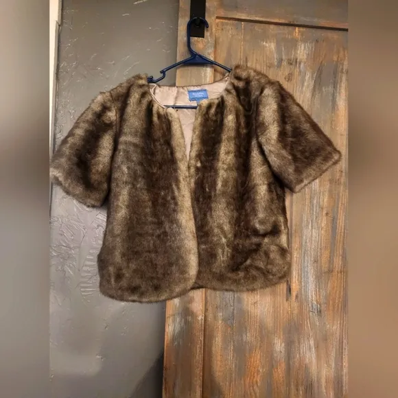 Simply Vera Wang Faux Fur Brown Coat Top short sleeve Boleto
