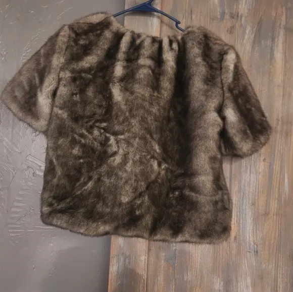 Simply Vera Wang Faux Fur Brown Coat Top short sleeve Boleto