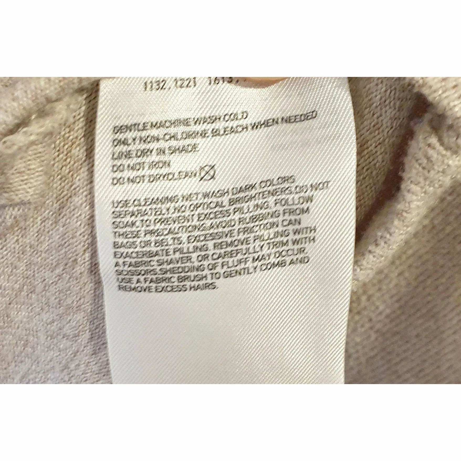 Uniqlo soft beige neutral jumper size M (best fits size 12)